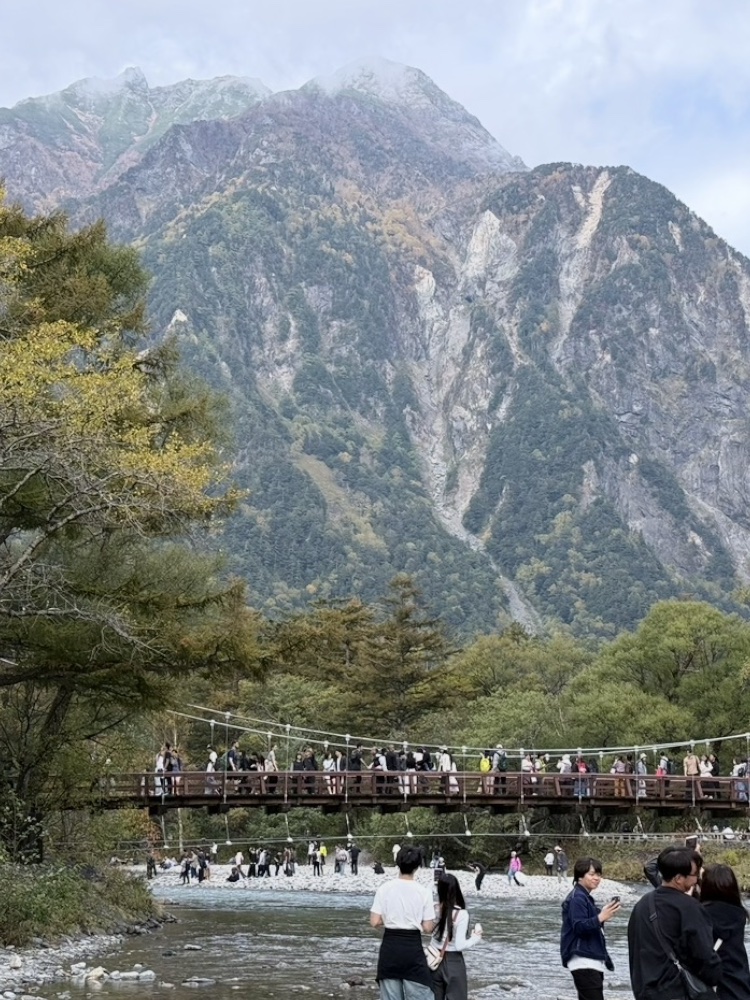 High mountains and clear rivers